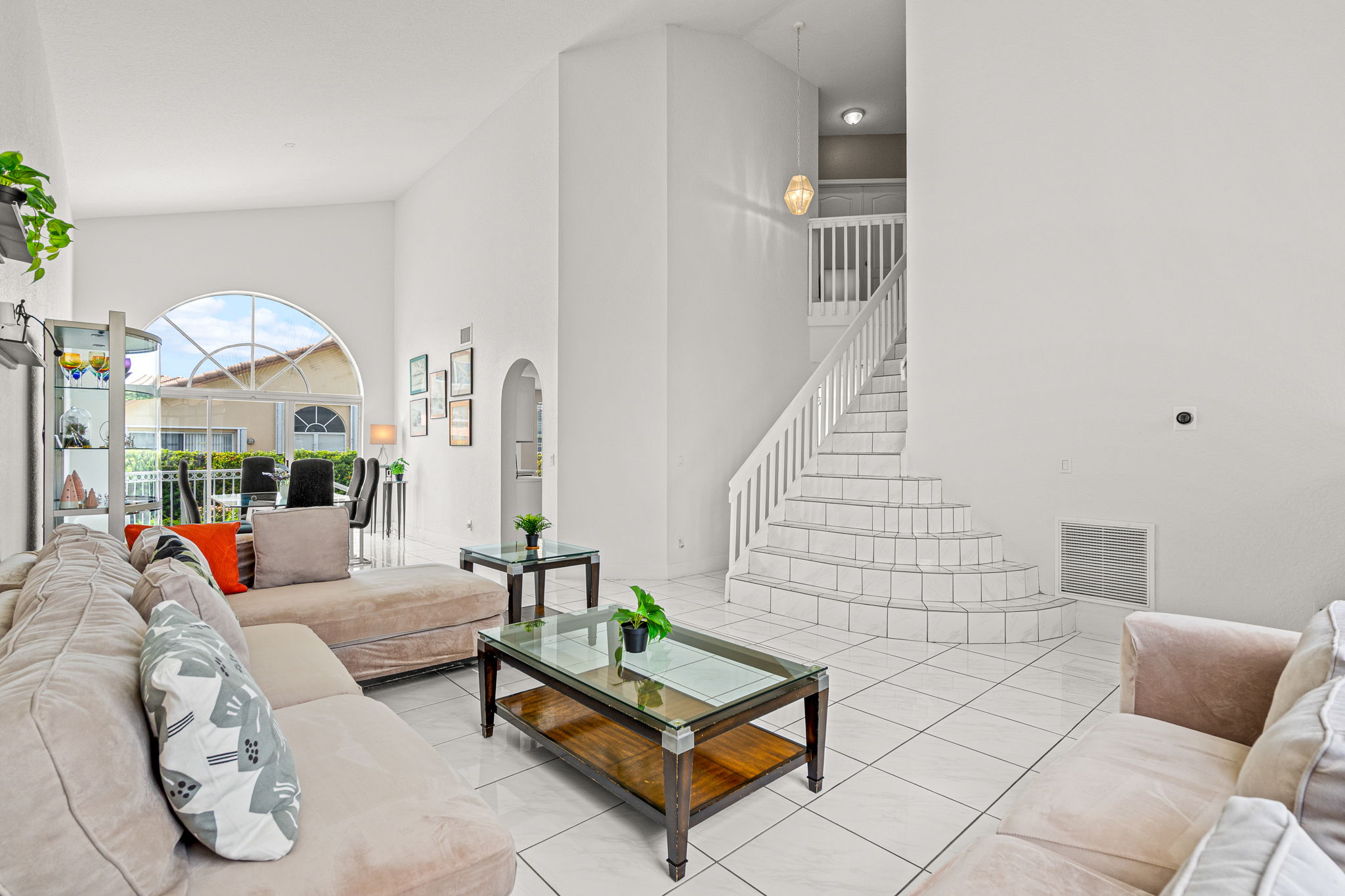 Featured doral property 08