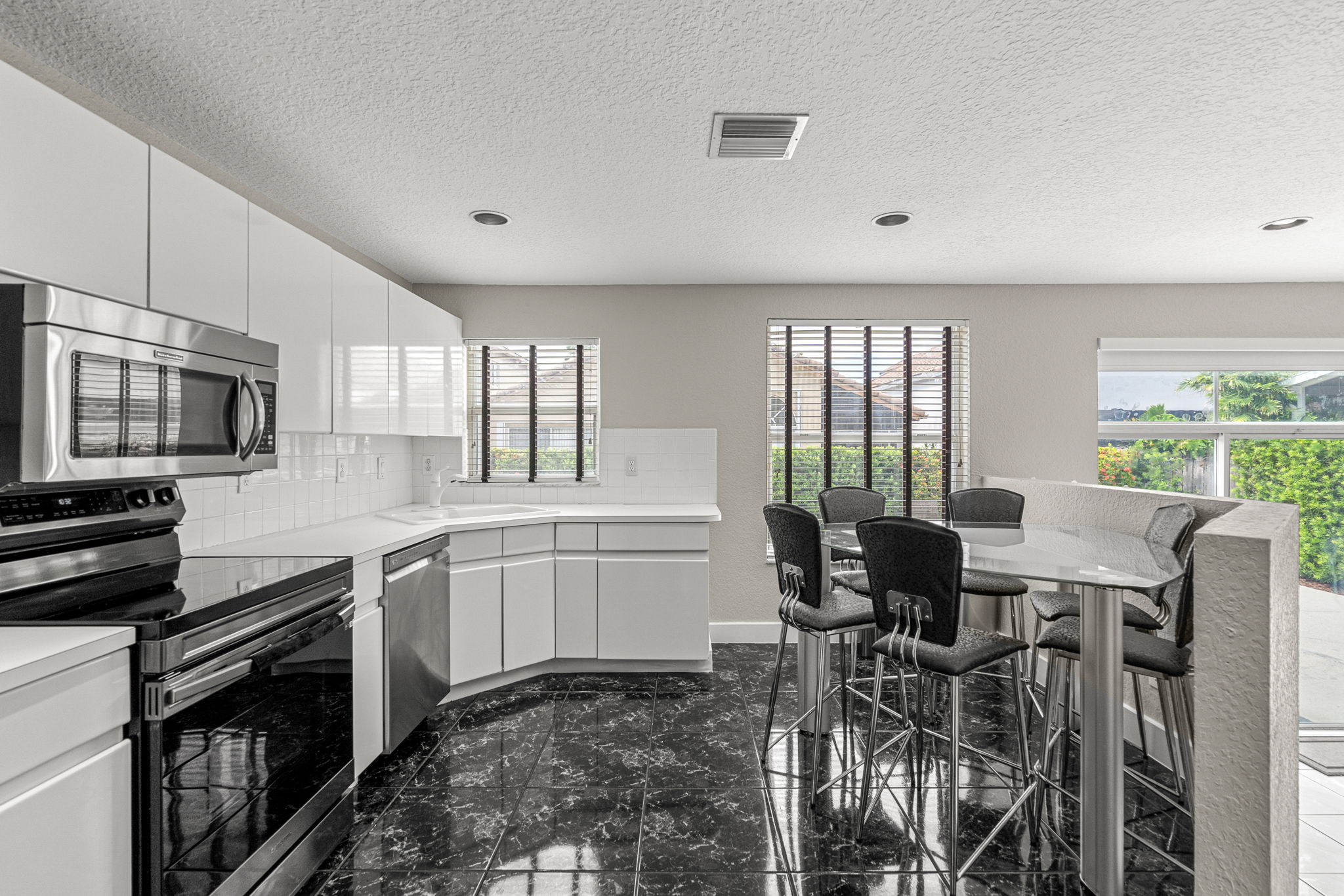 Featured doral property 13