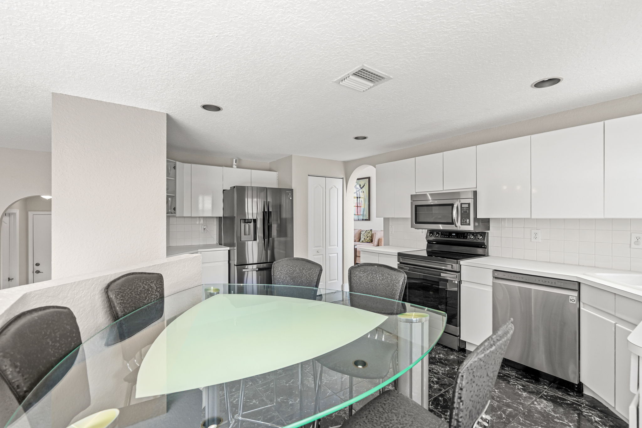 Featured doral property 16