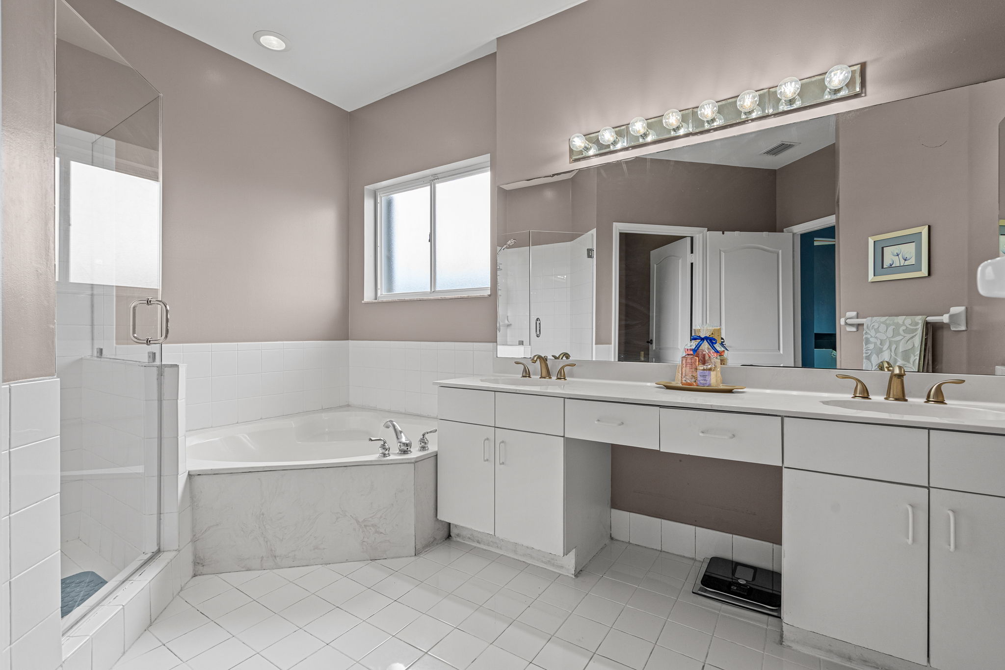 Featured doral property 37